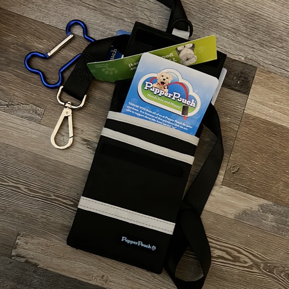 Pupper pouch 🆕"Big Dog" Black with Silver Trim - Picture 4 of 12